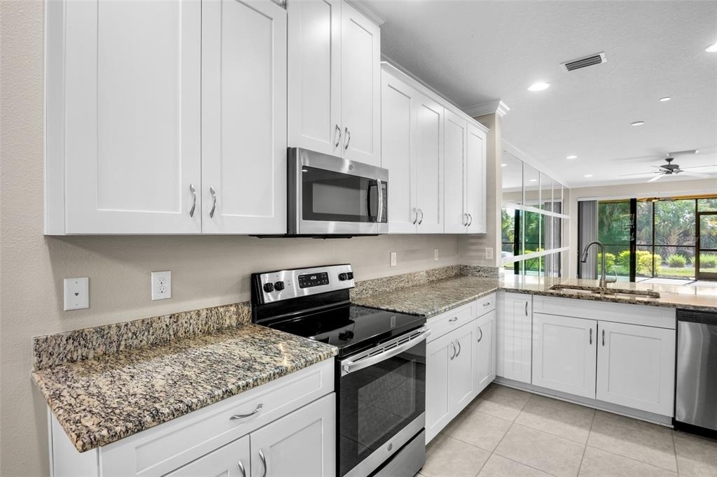 5425 Cicerone Street - Photo 8