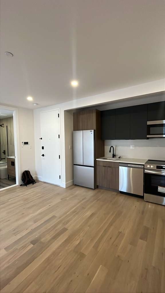 105 Moore Street - Photo 8