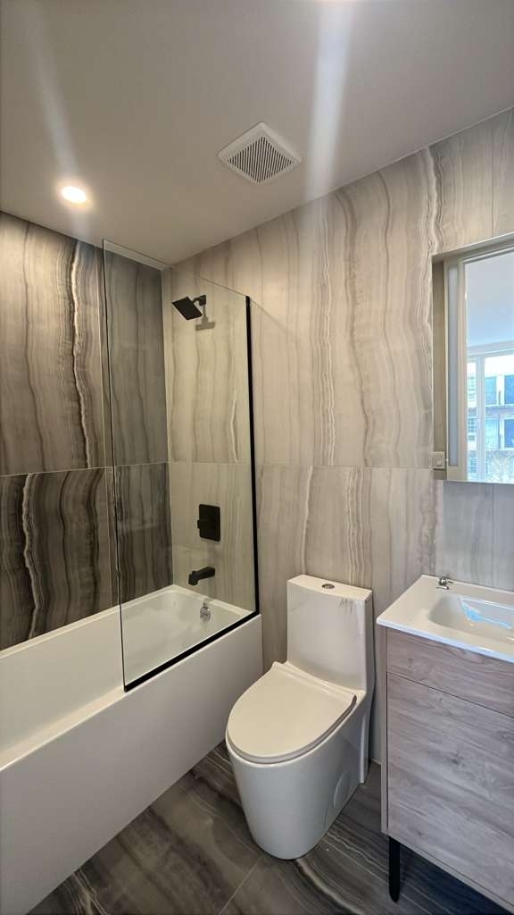105 Moore Street - Photo 2