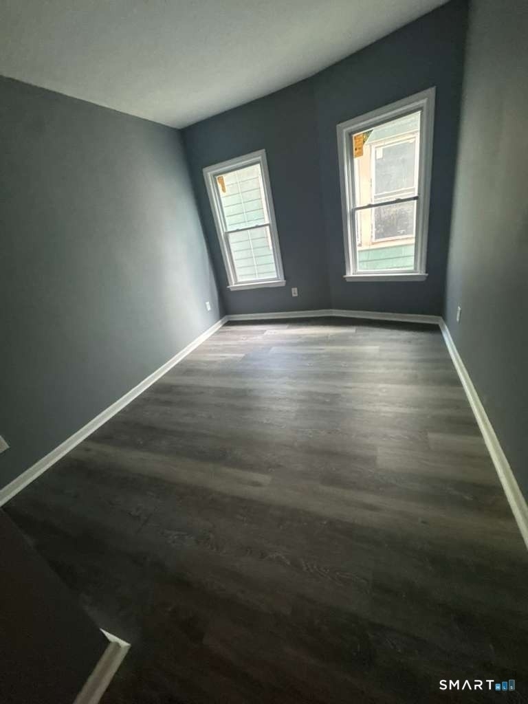 1357 Fairfield Avenue - Photo 4