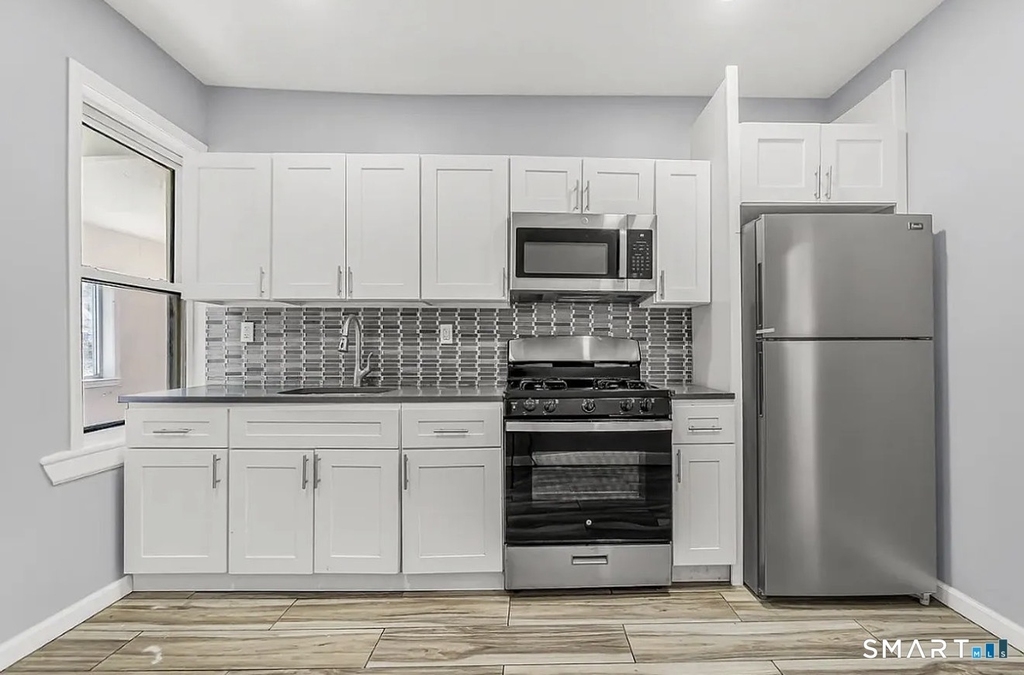1220 Pembroke Street - Photo 2