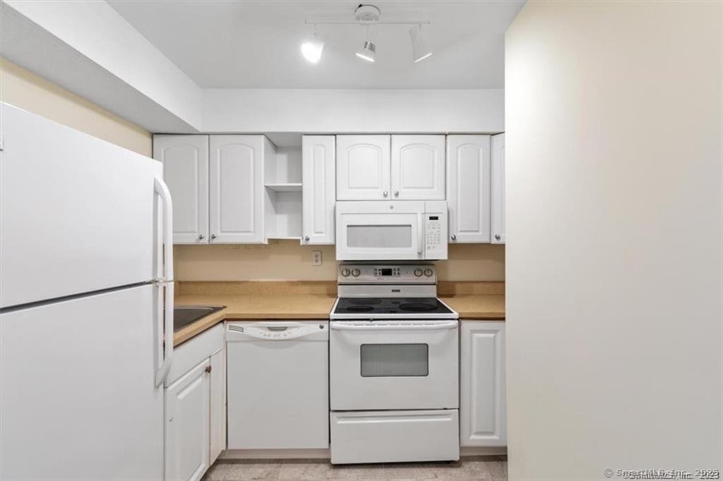 86 Howe Street - Photo 7
