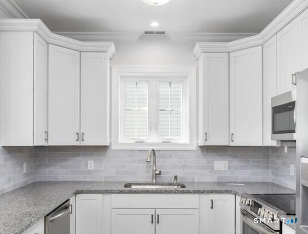 928 Reef Road - Photo 6