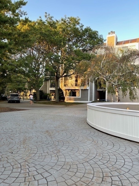 69 Harbour Close - Photo 0
