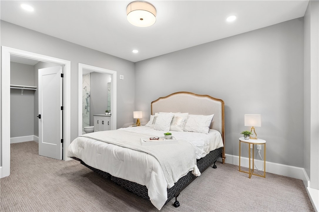 350 Oliver  Avenue - Photo 4