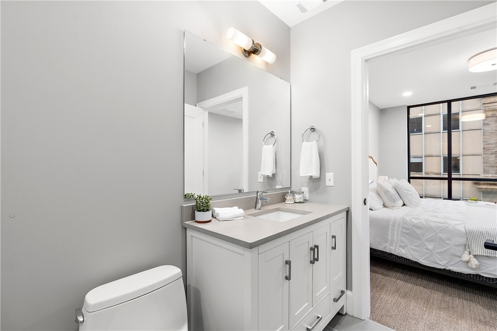 350 Oliver  Avenue - Photo 8