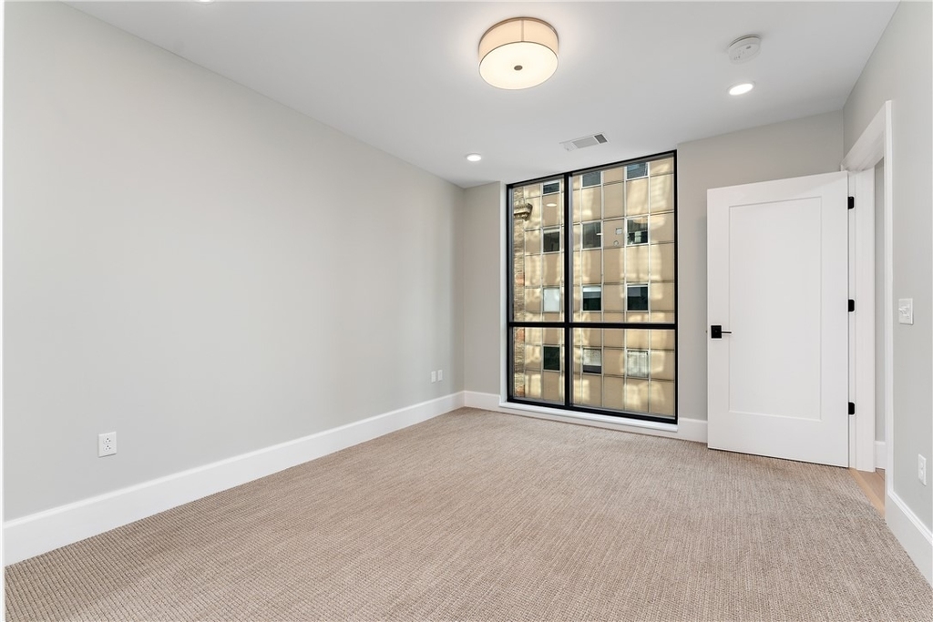 350 Oliver Avenue - Photo 13