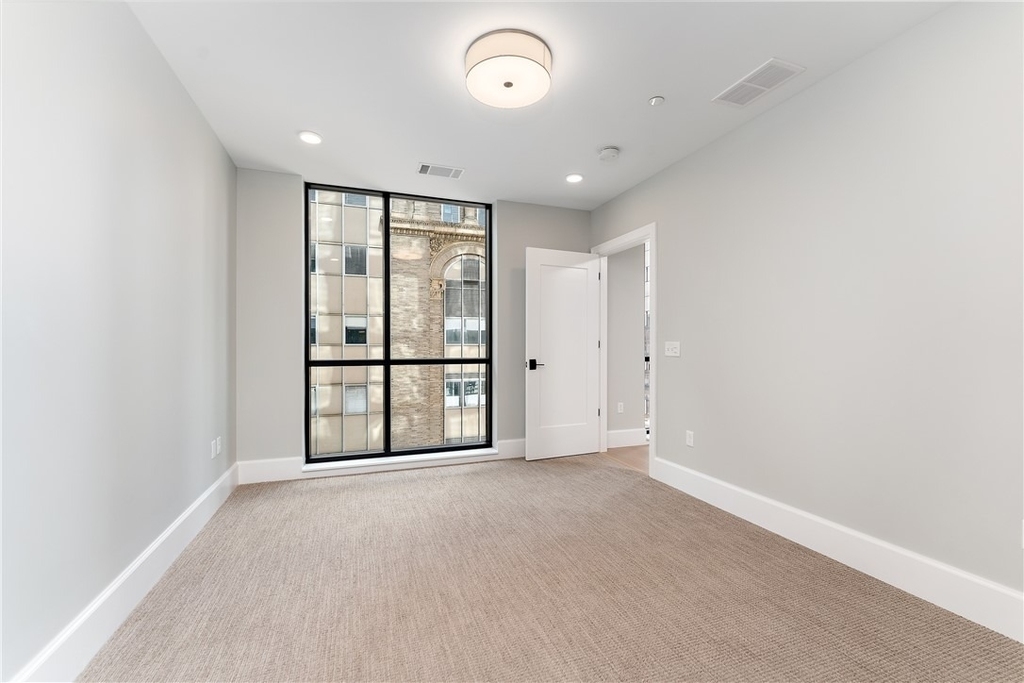 350 Oliver Avenue - Photo 14