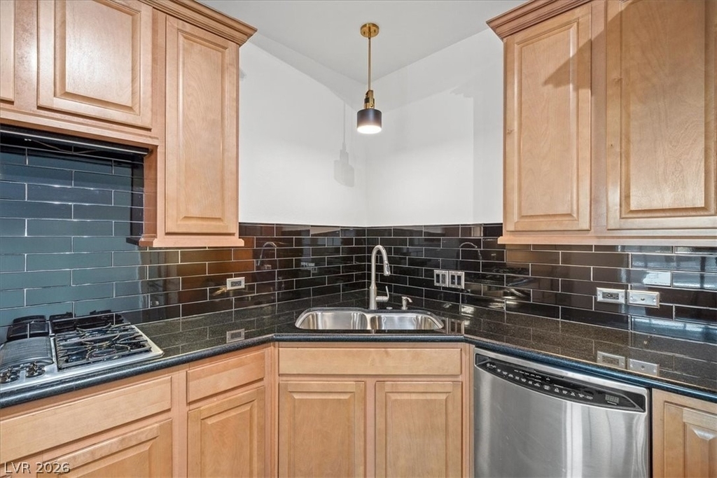360 E Desert Inn Road - Photo 17