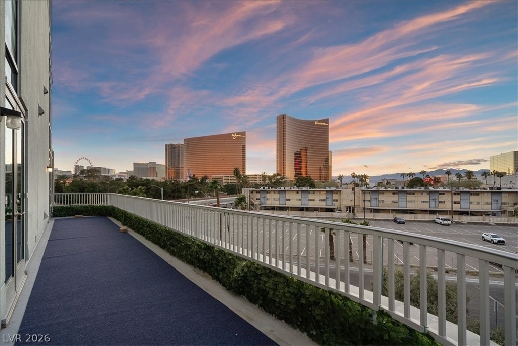 360 E Desert Inn Road - Photo 46