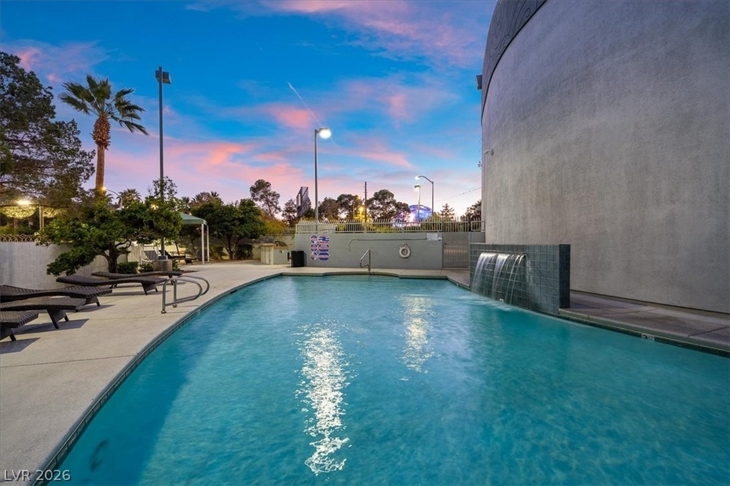360 E Desert Inn Road - Photo 47