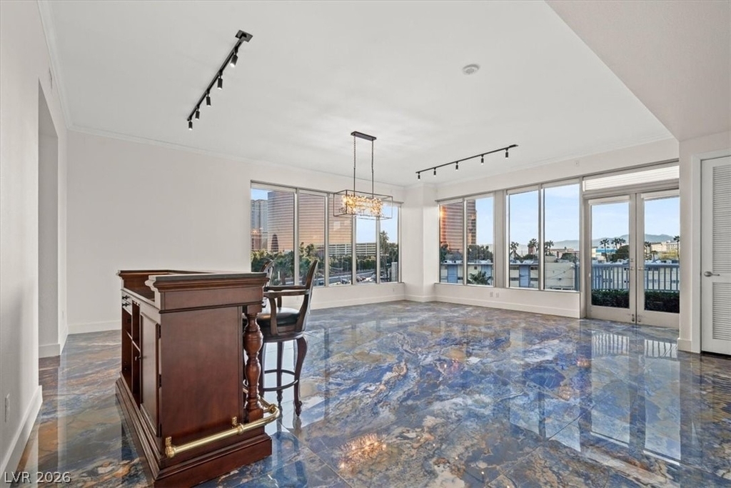 360 E Desert Inn Road - Photo 4
