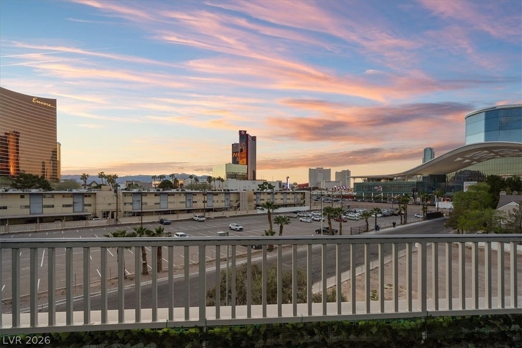 360 E Desert Inn Road - Photo 38