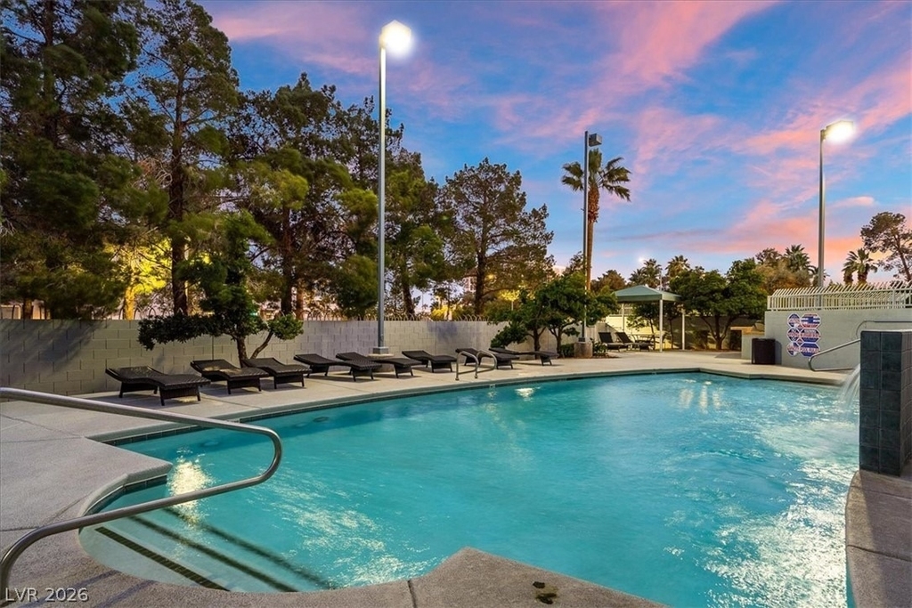 360 E Desert Inn Road - Photo 48