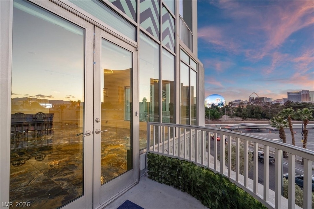 360 E Desert Inn Road - Photo 51