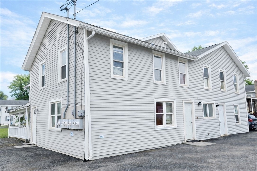 130 E Elisha Street - Photo 0