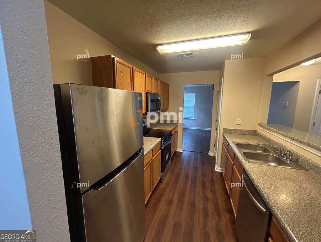 125 Lakeview Trail - Photo 0