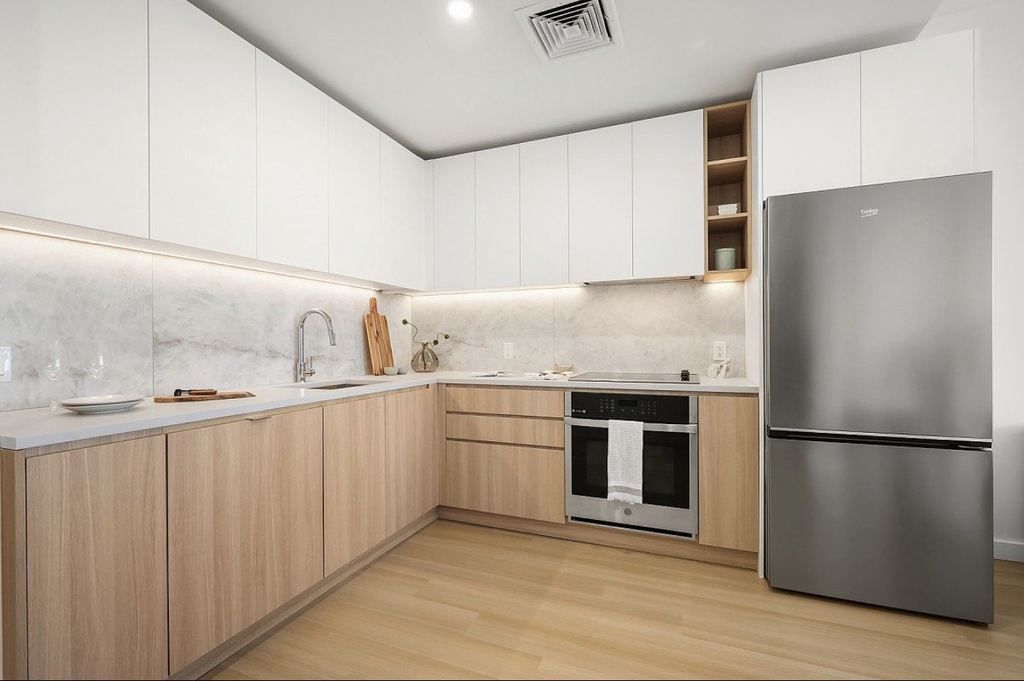 Atlantic Avenue - Photo 1