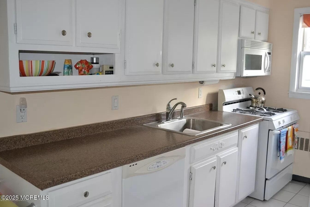 310 Maryland Avenue - Photo 7