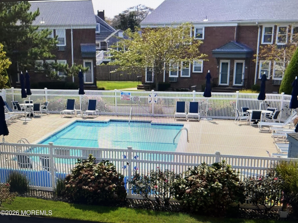 310 Maryland Avenue - Photo 12