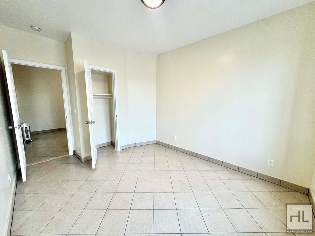 85 Street - Photo 3