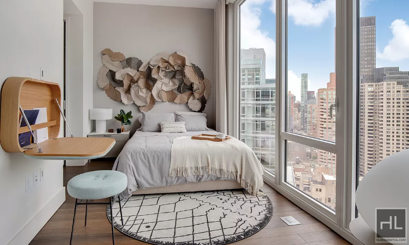 East 44th Street - Photo 2