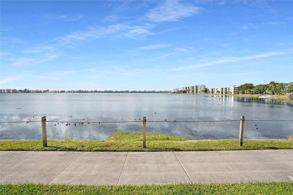 109 Lake Emerald Drive - Photo 29