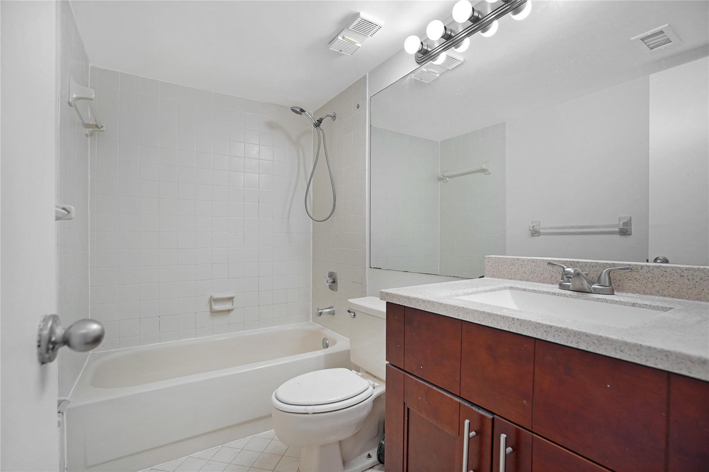 109 Lake Emerald Drive - Photo 21