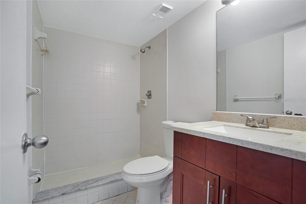 109 Lake Emerald Drive - Photo 18