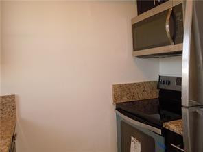 270 Ne 40th Street - Photo 5
