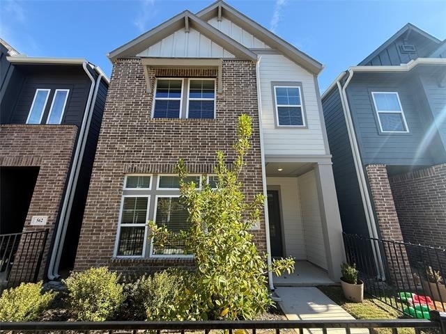 564 Mission Trail - Photo 0