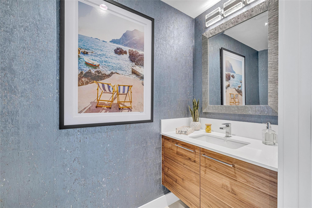 100 E Las Olas Boulevard - Photo 16
