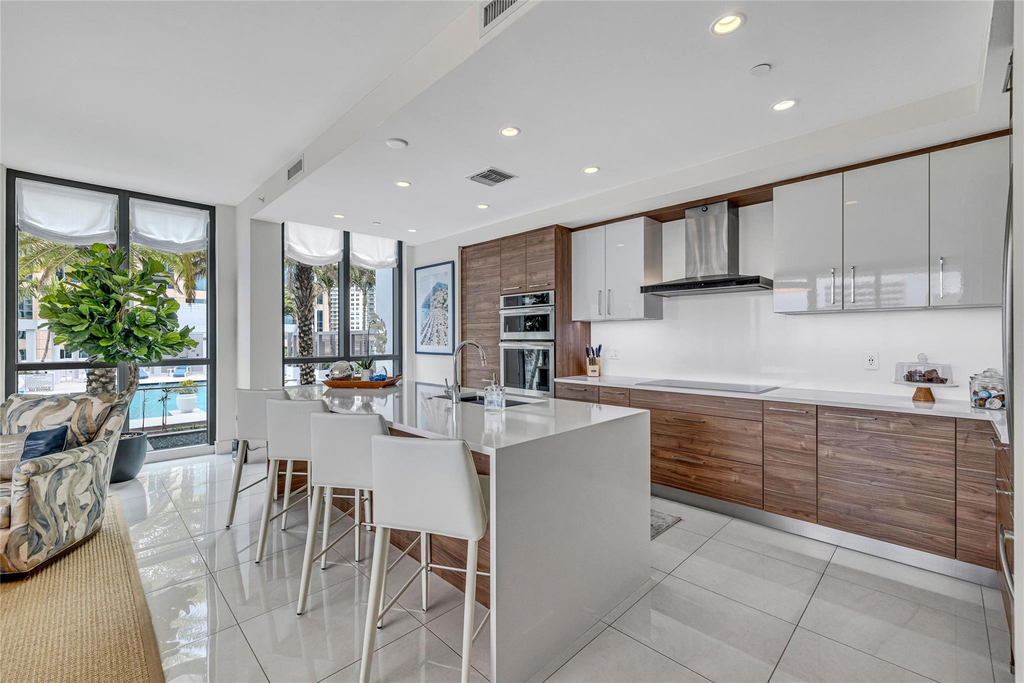 100 E Las Olas Boulevard - Photo 4