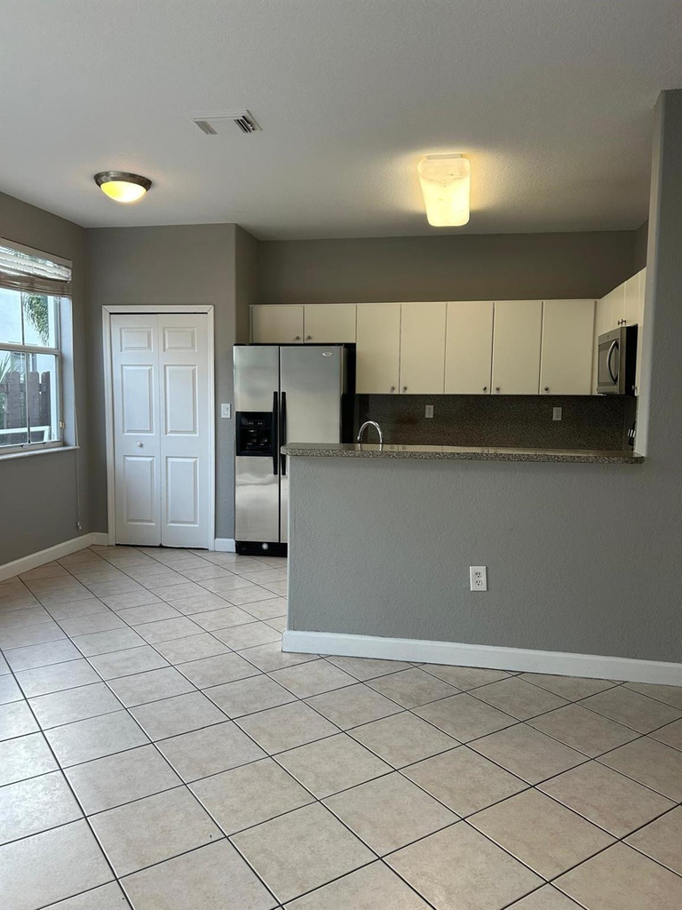11486 Nw 77th Street - Photo 6