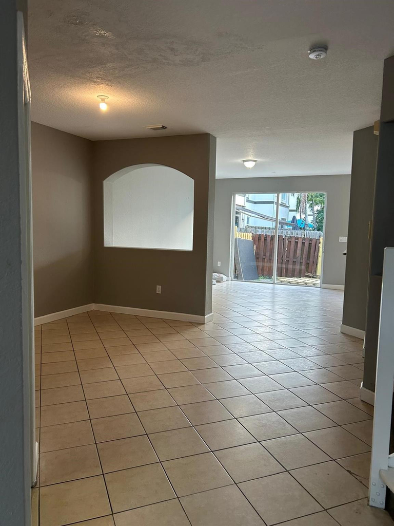 11486 Nw 77th Street - Photo 4