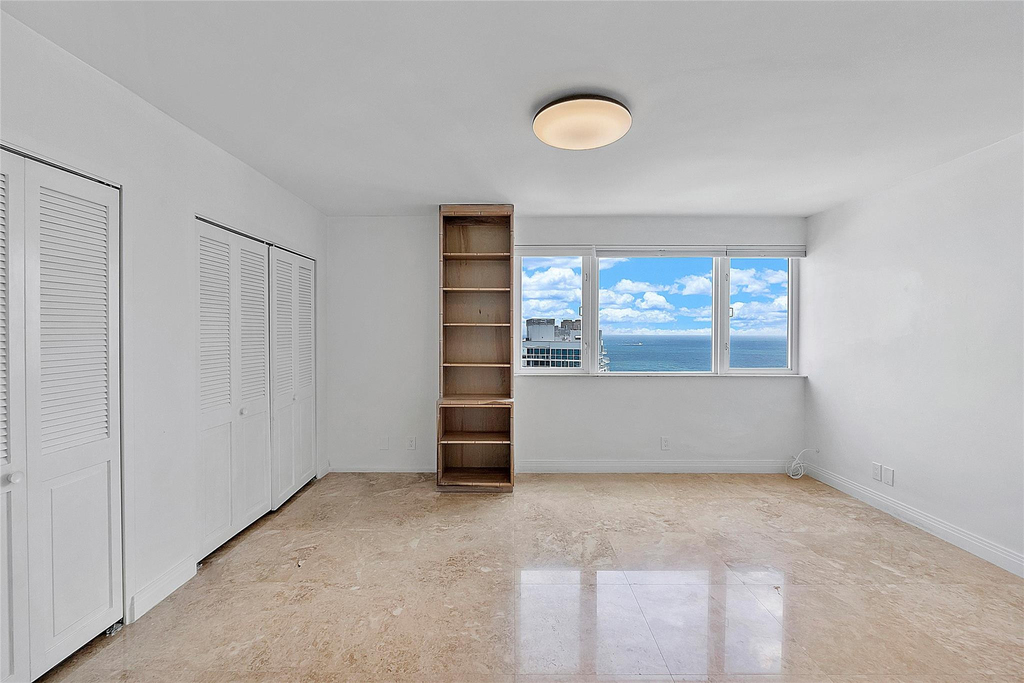 3000 Holiday Drive - Photo 30