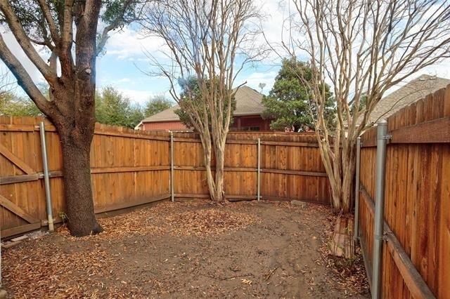 5916 Round Up Lane - Photo 16