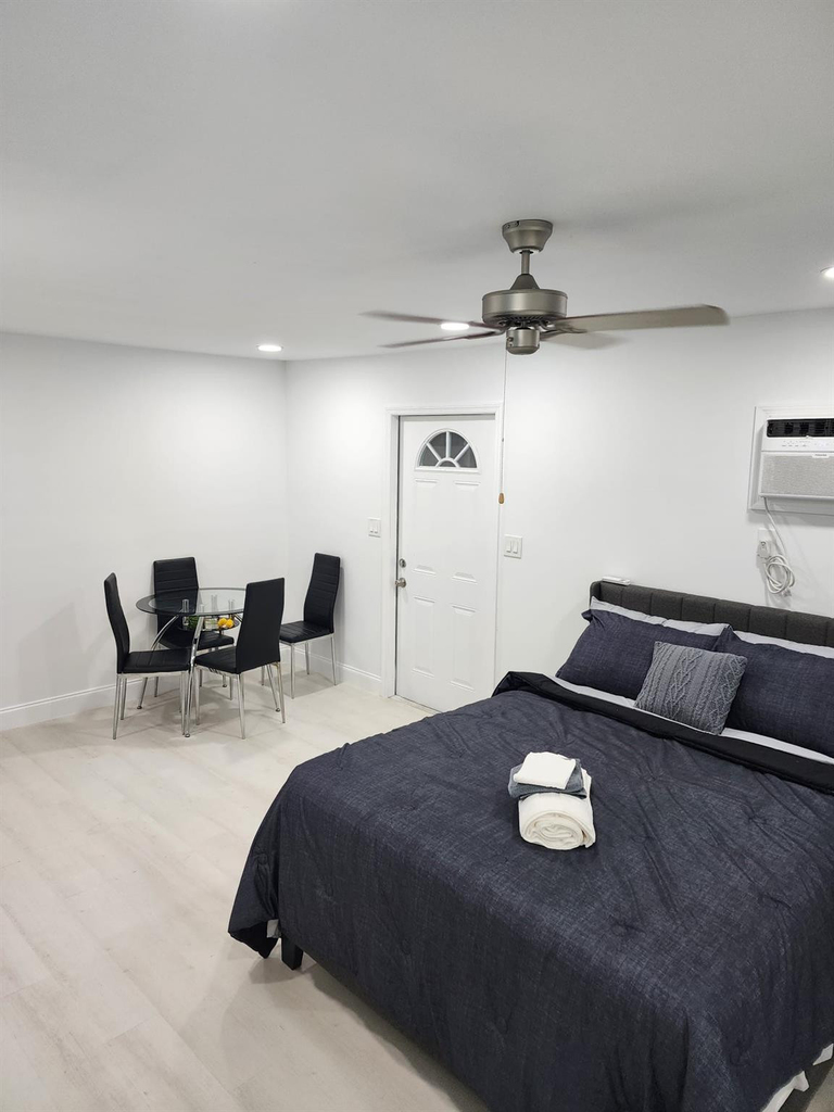 320 Nw 4th Avenue - Photo 3