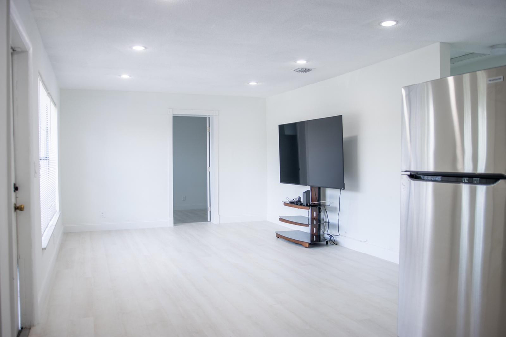 320 Nw 4th Avenue - Photo 23
