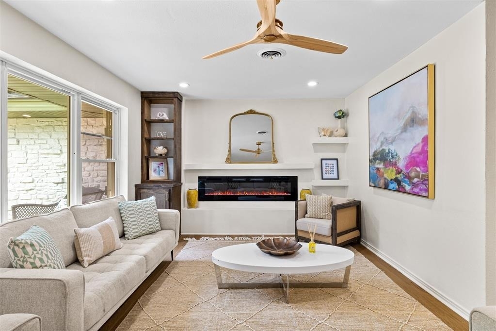 2737 Clermont Place - Photo 4