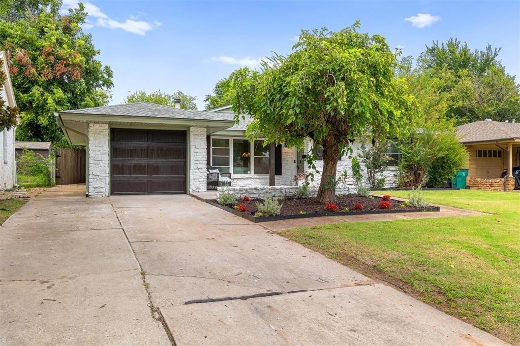 2737 Clermont Place - Photo 0