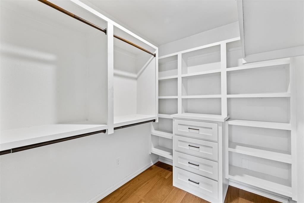 2737 Clermont Place - Photo 17