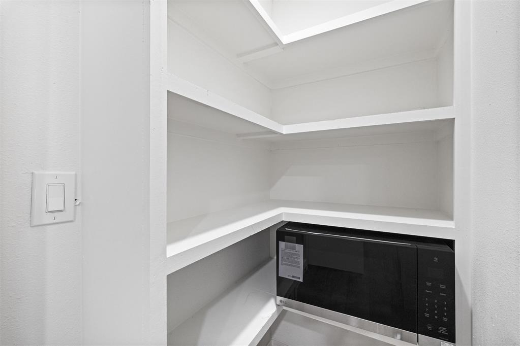 2737 Clermont Place - Photo 14