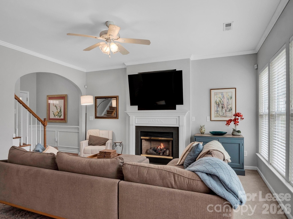 1401 Hammond Drive - Photo 8