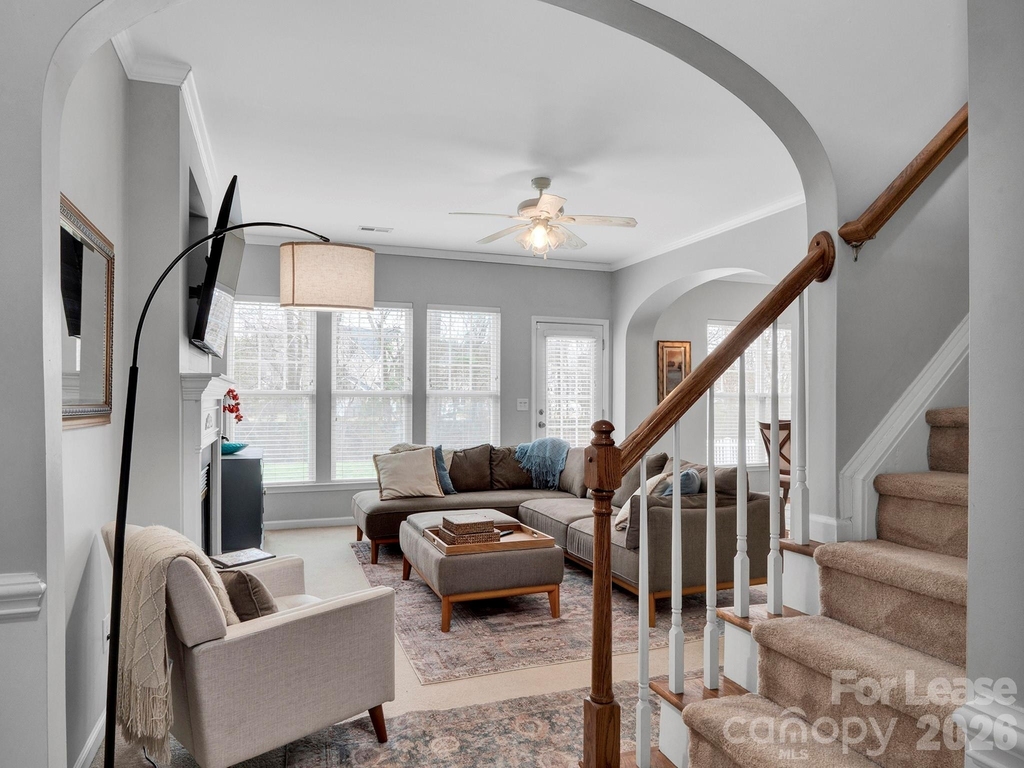 1401 Hammond Drive - Photo 2