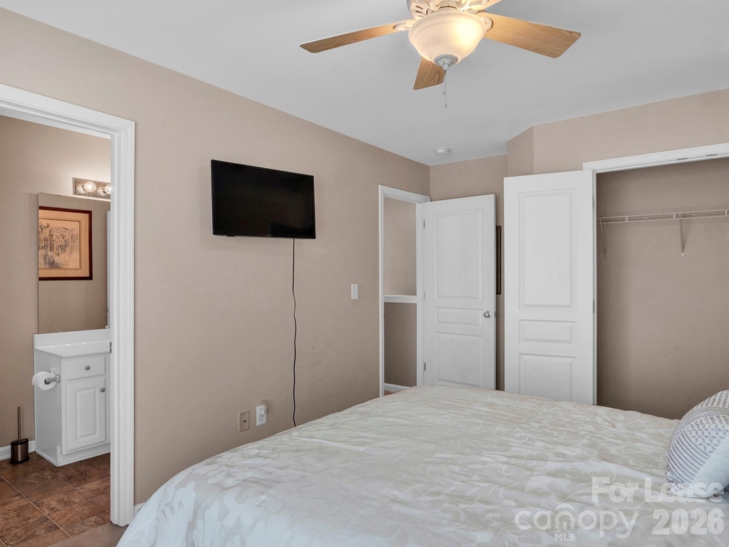 1401 Hammond Drive - Photo 28