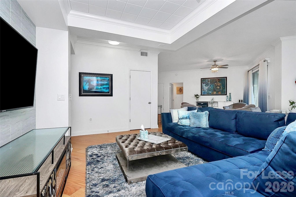 300 W 5th Street - Photo 14