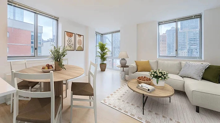 400 West 37th Street - Photo 0