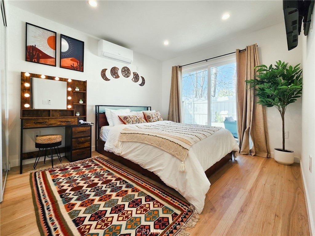 22131 Bassett Street - Photo 7