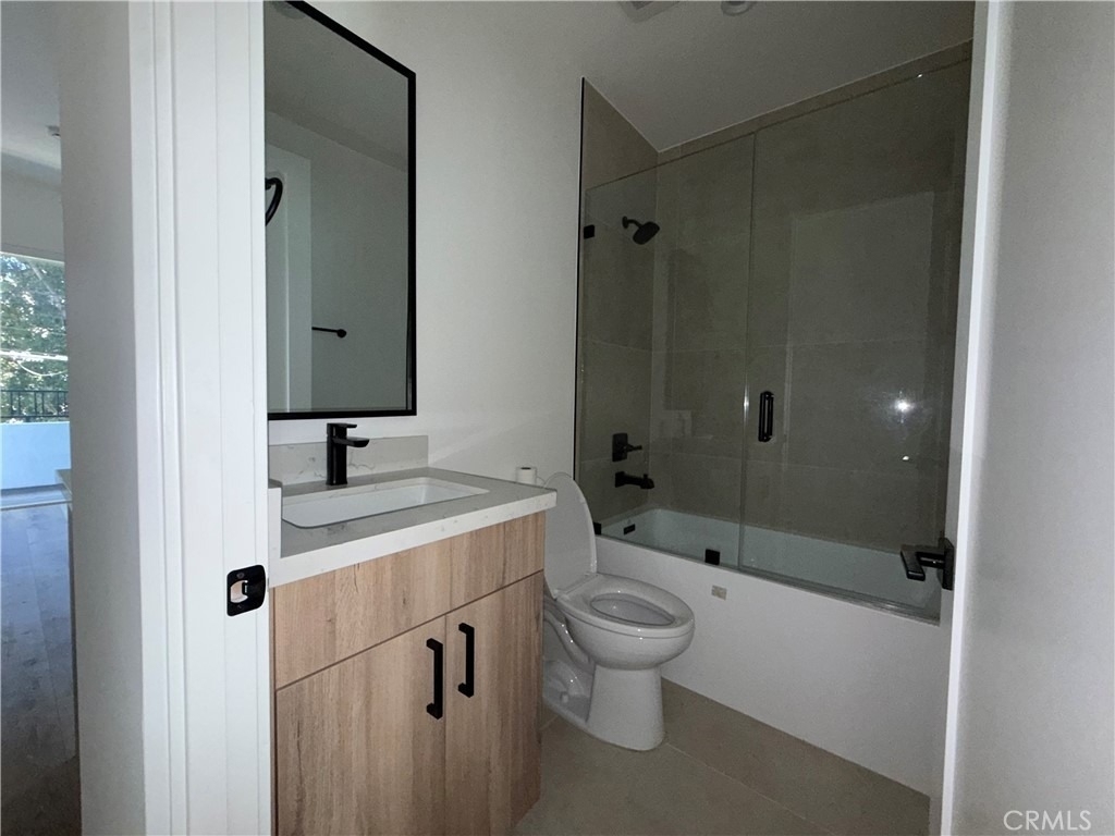 5044 Laurel Canyon Boulevard - Photo 2